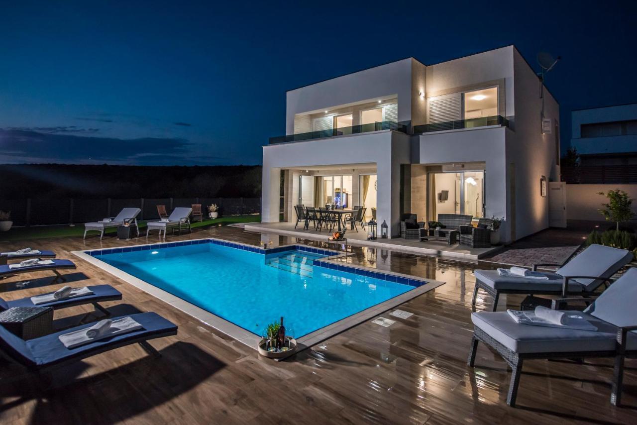 Villas Royal II With Private Pool Novalja Buitenkant foto