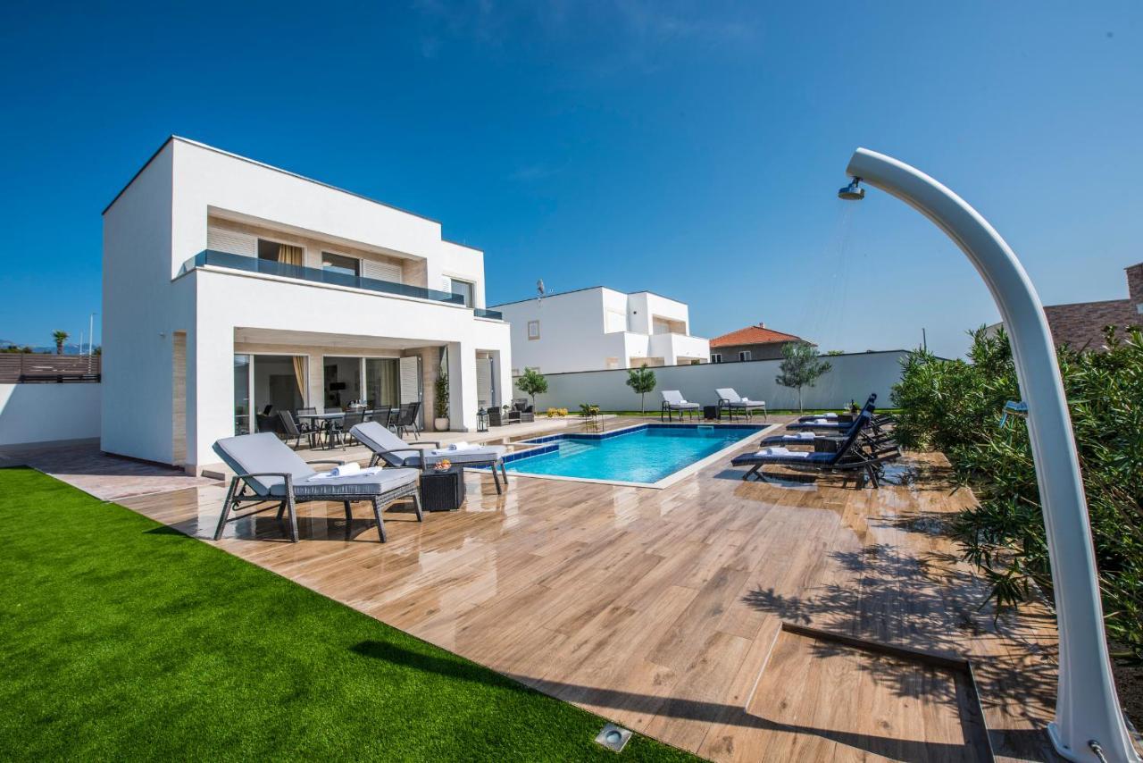 Villas Royal II With Private Pool Novalja Buitenkant foto